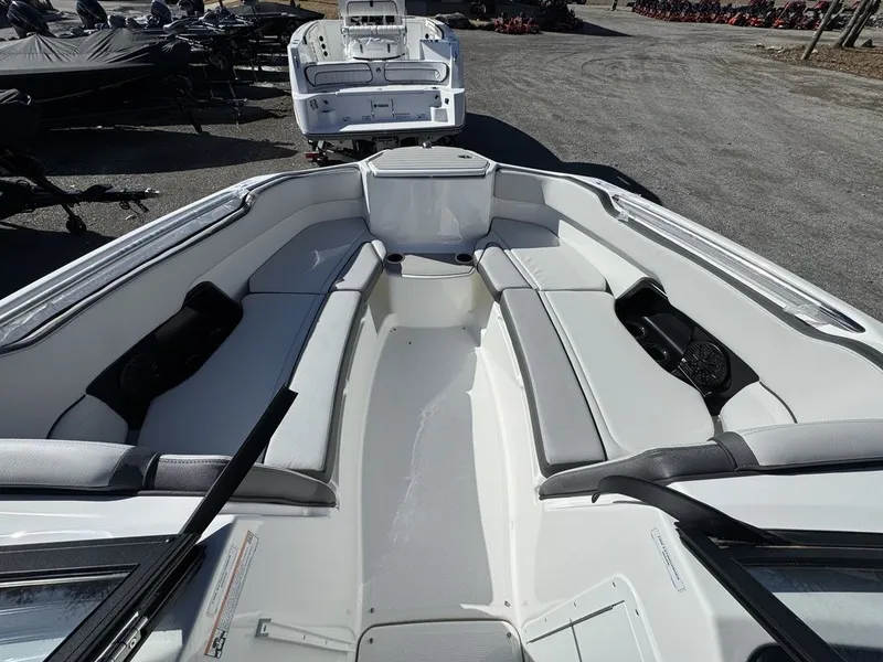 Slide: The Image of Yamaha AR250 2026 - 8