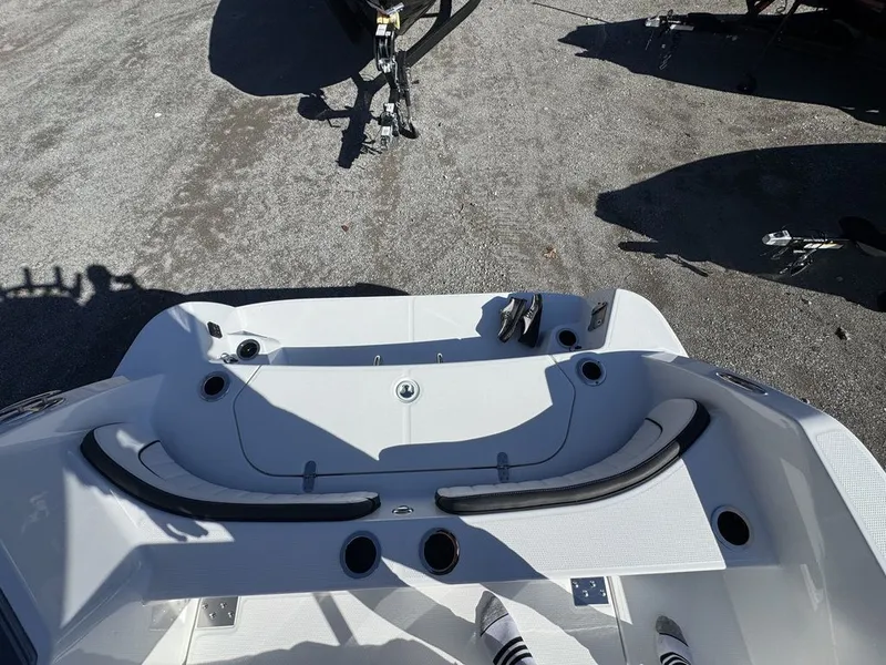 Slide: The Image of Yamaha 222 FSH Sport E 2026 - 10