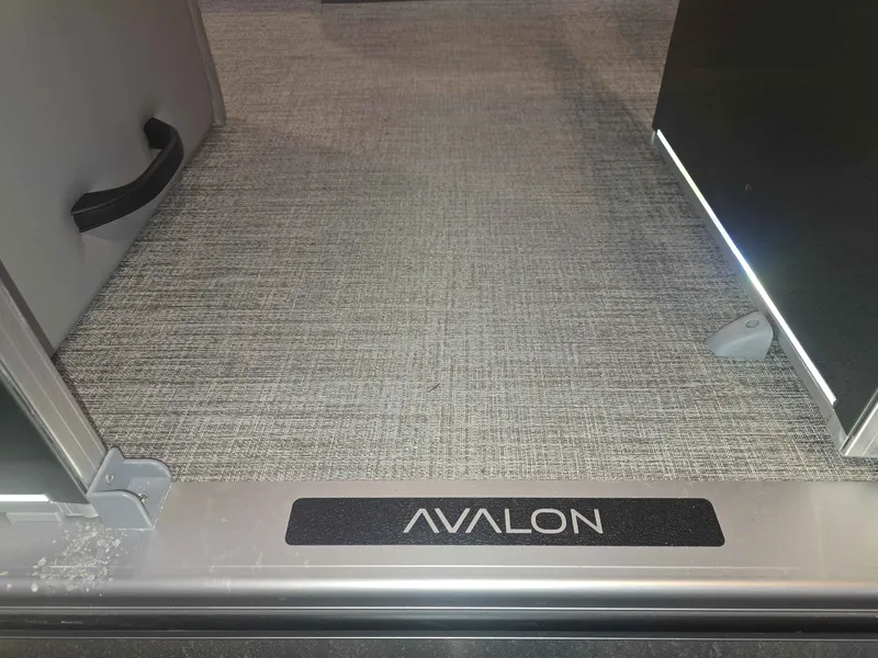 Slide: The Image of Avalon VEN 1780 CRU 2026 - 7