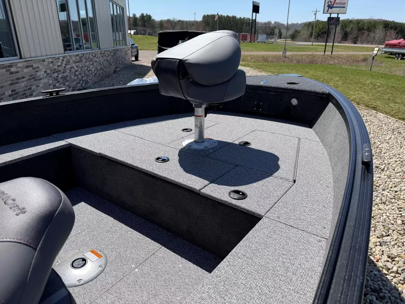 Slide: The Image of 2026 Alumacraft CLASSIC 165/TIL boat with gray interior. - 6
