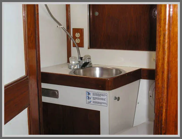 Slide: The Image of Gulfstar Mk II Center Cockpit 43 1979 - 10