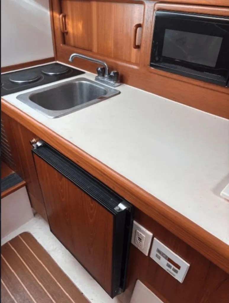 Slide: The Image of Mainship Pilot 30 2001 - 20