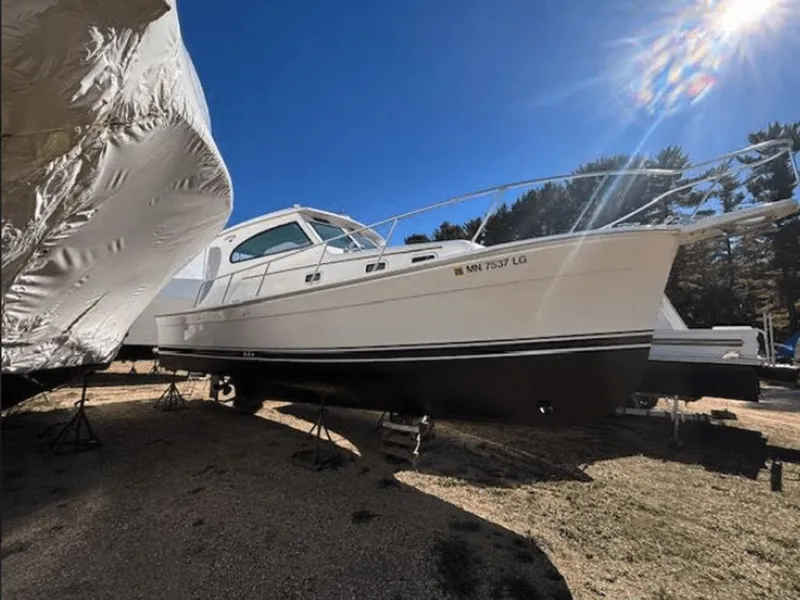 Slide: The Image of Mainship Pilot 30 2001 - 30