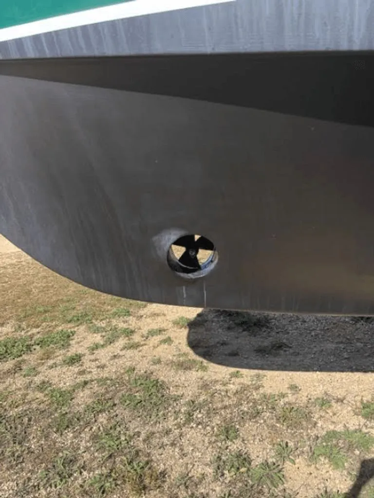 Slide: The Image of Mainship Pilot 30 2001 - 33