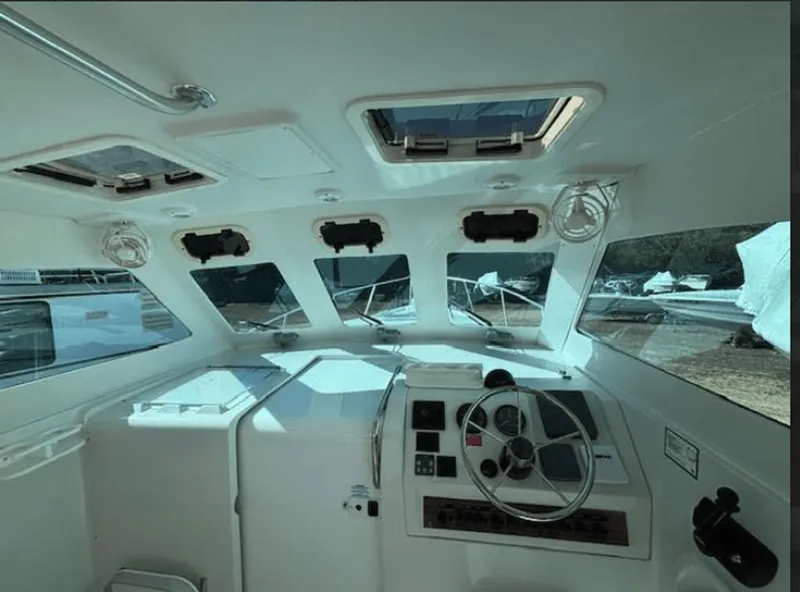 Slide: The Image of Mainship Pilot 30 2001 - 5