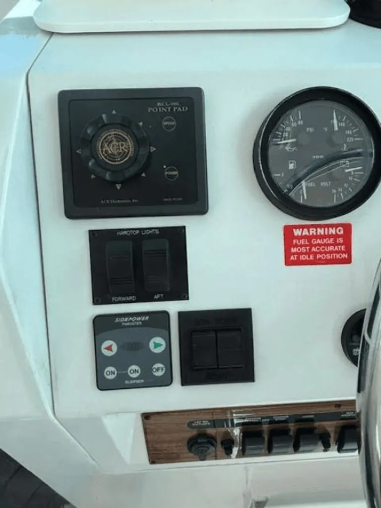 Slide: The Image of Mainship Pilot 30 2001 - 7