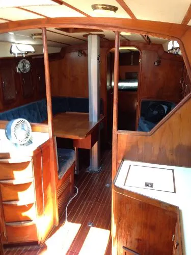 Slide: The Image of Warwick Cardinal Sloop 1985 - 10