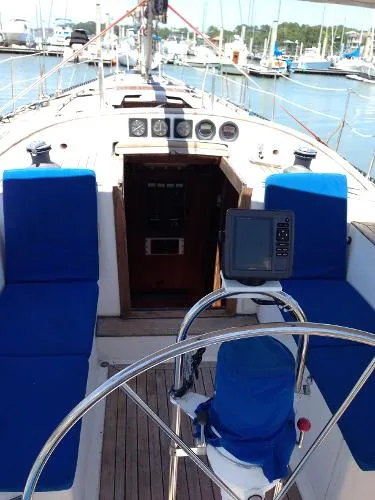 Slide: The Image of Warwick Cardinal Sloop 1985 - 9