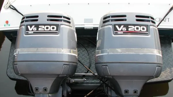 Slide: The Image of Wellcraft Scarab Sport 302 1990 - 7