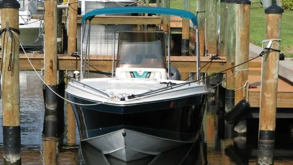 Slide: The Image of Wellcraft Scarab Sport 302 1990 - 9