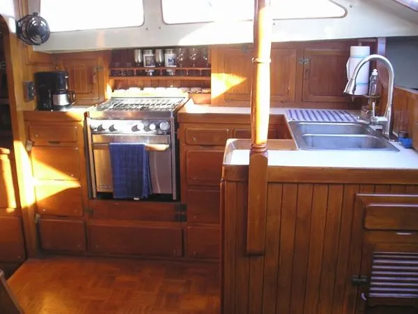 Slide: The Image of Hardin CC Cutter/Ketch 45 1981 - 1
