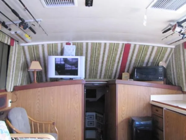 Slide: The Image of Bertram 38 Convertible 1982 - 6