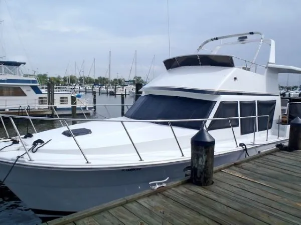 Slide: The Image of Sterling Grand Cayman Motor Yacht 2000 - 0