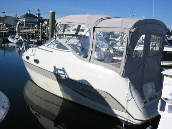 Slide: The Image of Stingray 240CS 2003 - 1