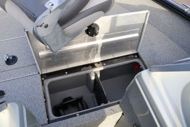 Slide: The Image of Tracker Pro V Guide 16 2016 - 10