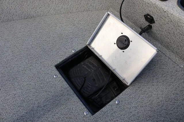 Slide: The Image of Tracker Pro V Guide 16 2016 - 8