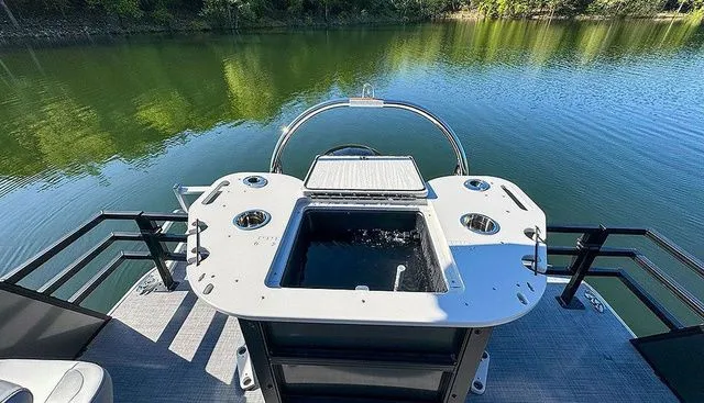 Slide: The Image of Lowe LF 214 2026 - 4