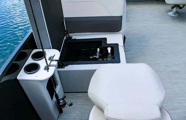 Slide: The Image of Lowe LF 214 2026 - 9