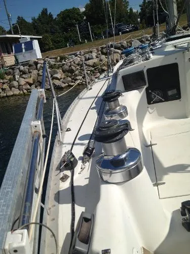 Slide: The Image of Canadian Sailcraft CS36T 1981 - 2