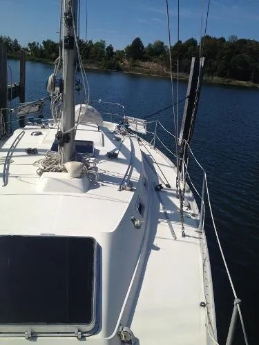 Slide: The Image of Canadian Sailcraft CS36T 1981 - 5