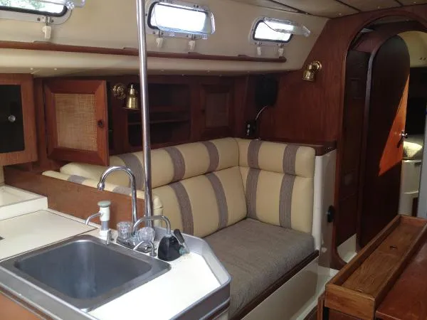 Slide: The Image of Canadian Sailcraft CS36T 1981 - 7