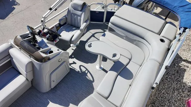 Slide: The Image of Bennington 20SV 2020 - 12