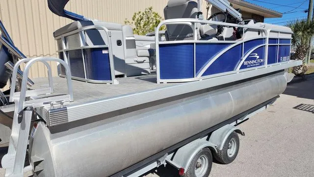 Slide: The Image of Bennington 20SV 2020 - 30