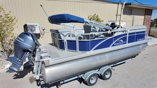 Slide: The Image of Bennington 20SV 2020 - 6