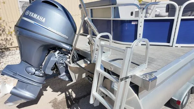 Slide: The Image of Bennington 20SV 2020 - 9