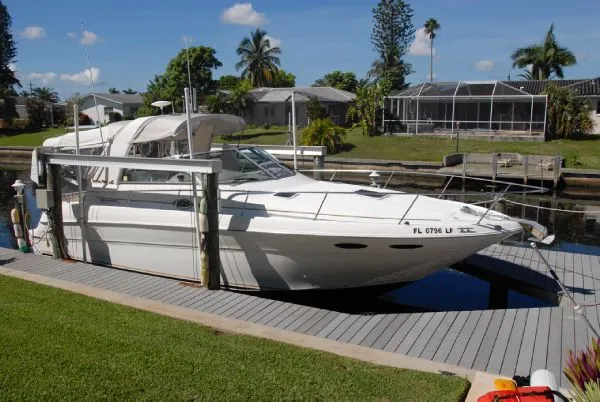 Slide: The Image of Sea Ray 310 Sundancer 2000 - 1