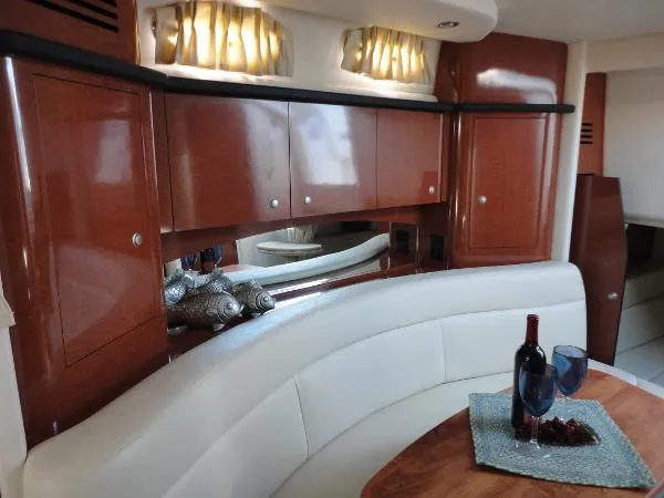 Slide: The Image of Sea Ray 32 Sundancer 320 2005 - 10