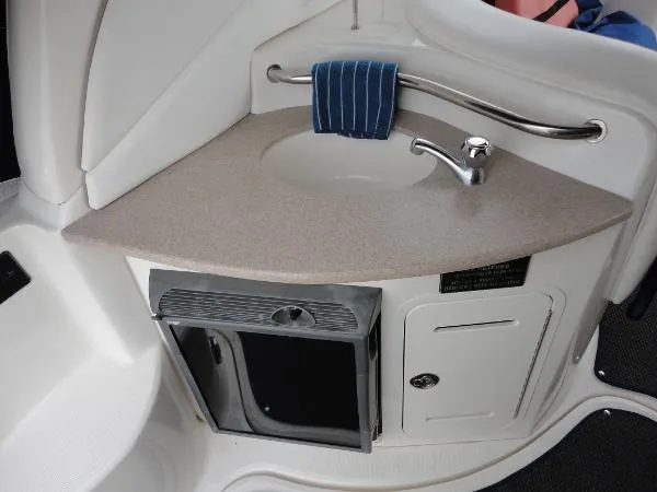 Slide: The Image of Sea Ray 32 Sundancer 320 2005 - 3