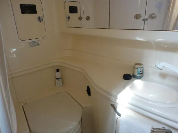 Slide: The Image of Sea Ray 32 Sundancer 320 2005 - 8