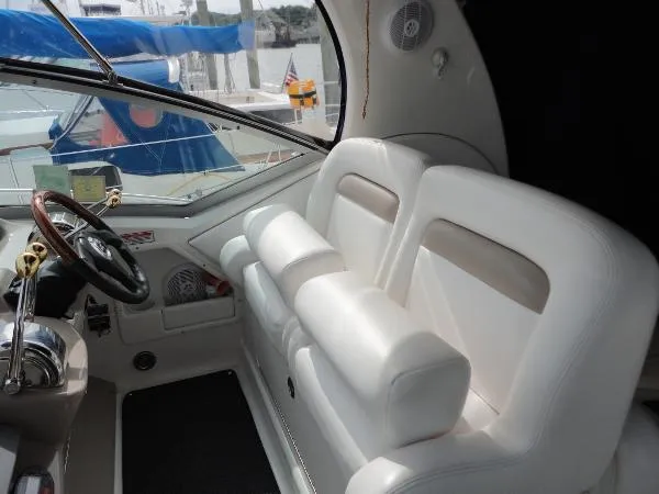 Slide: The Image of Sea Ray 32 Sundancer 320 2005 - 9