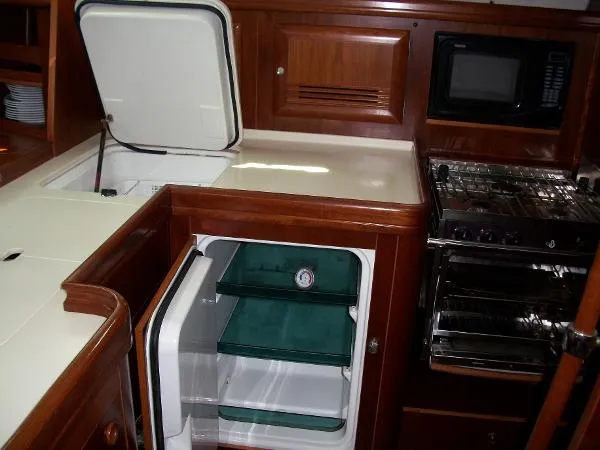 Slide: The Image of Beneteau USA 473 2004 - 8
