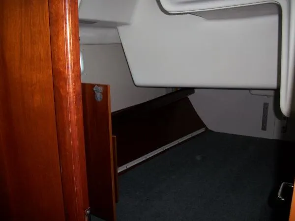 Slide: The Image of Beneteau USA 473 2004 - 9