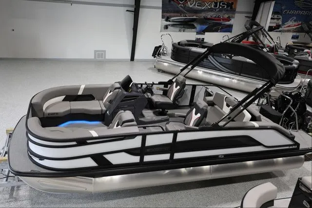 The Image of Evotti 721 CS FACTORY DEMO TRITOON 2026 - 1