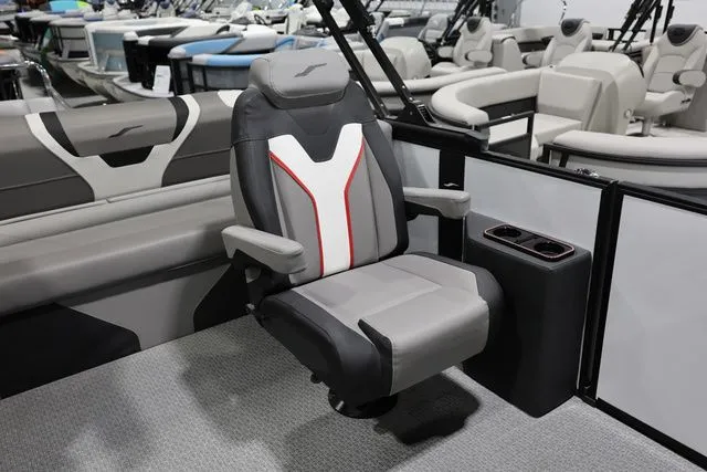 Slide: The Image of Evotti 721 CS FACTORY DEMO TRITOON 2026 - 15