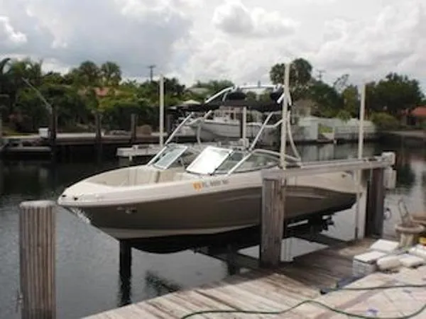 Slide: The Image of Sea Ray 230 Select 2007 - 0