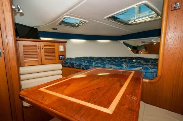 Slide: The Image of Pursuit 3000 Offshore 2003 - 6