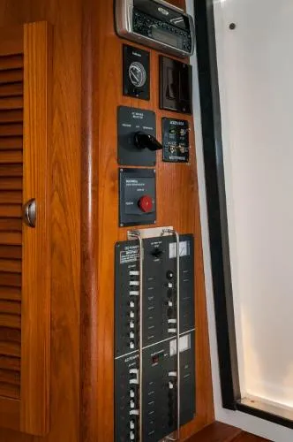 Slide: The Image of Pursuit 3000 Offshore 2003 - 8