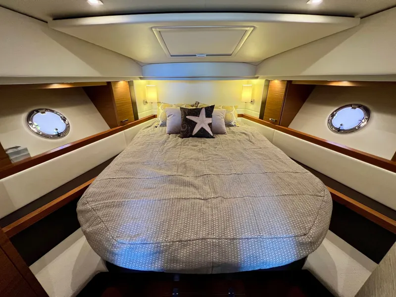 Slide: The Image of Tiara C39 Coupe 2016 - 24