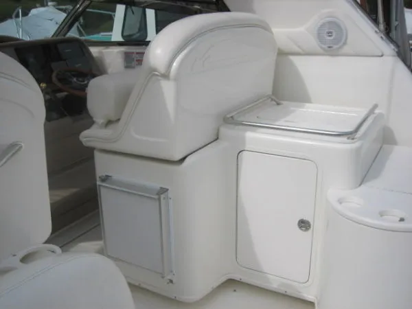 Slide: The Image of Sea Ray Amberjack 2002 - 2