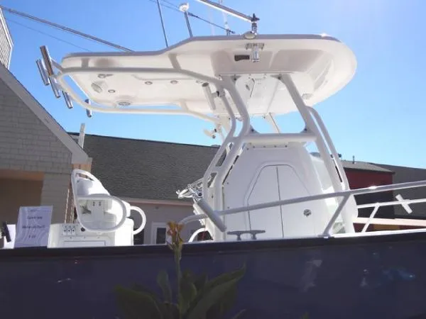 Slide: The Image of Boston Whaler - Guardian 25 2012 - 10