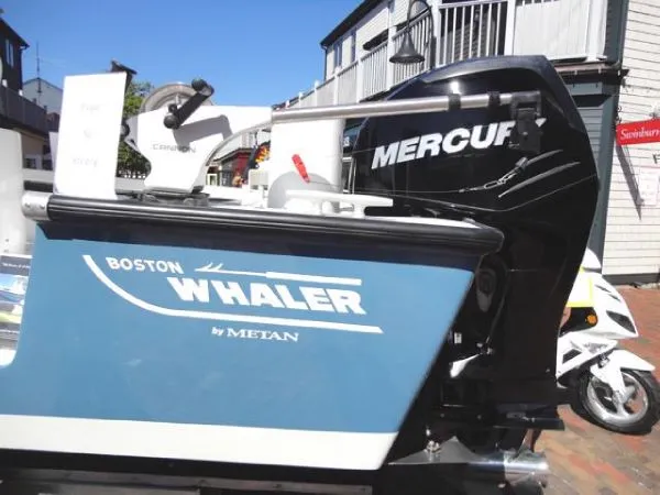 Slide: The Image of Boston Whaler - Guardian 25 2012 - 6