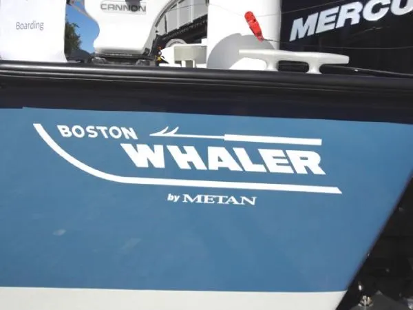 Slide: The Image of Boston Whaler - Guardian 25 2012 - 7