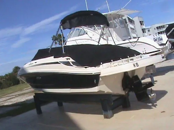 Slide: The Image of Sea Ray 220 Sundeck 2010 - 0