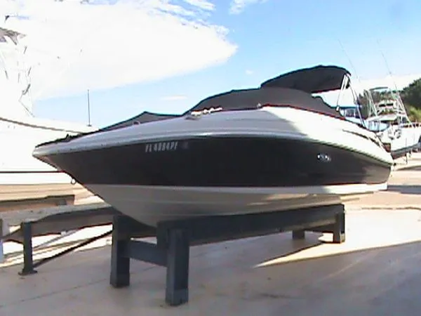 Slide: The Image of Sea Ray 220 Sundeck 2010 - 9