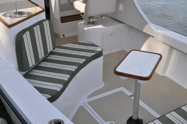 Slide: The Image of Eastern 248 Islander 2015 - 1