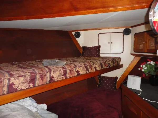 Slide: The Image of Gulfstar Motoryacht 1982 - 4